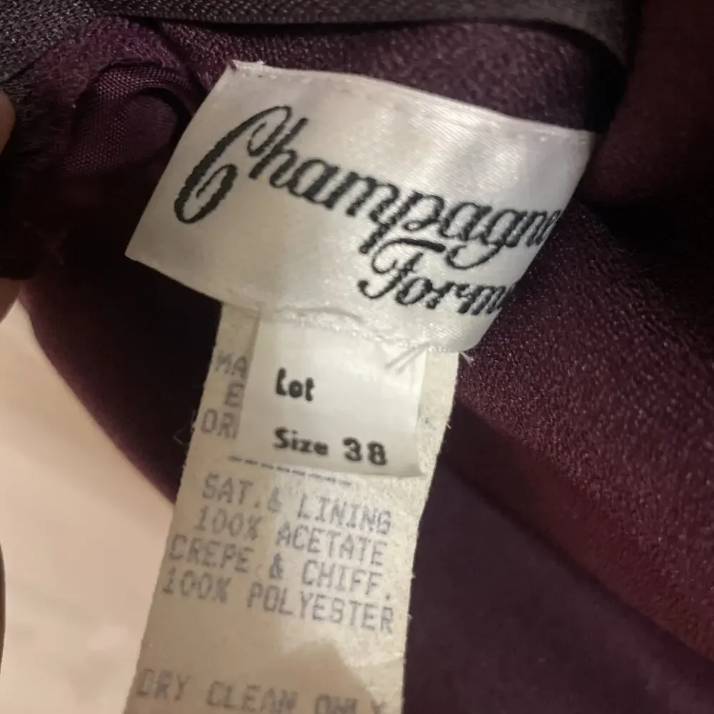 Champagne Formals Women’s Gown Size 38 (US 8) Burgundy Long Chiffon Sleeveless‎